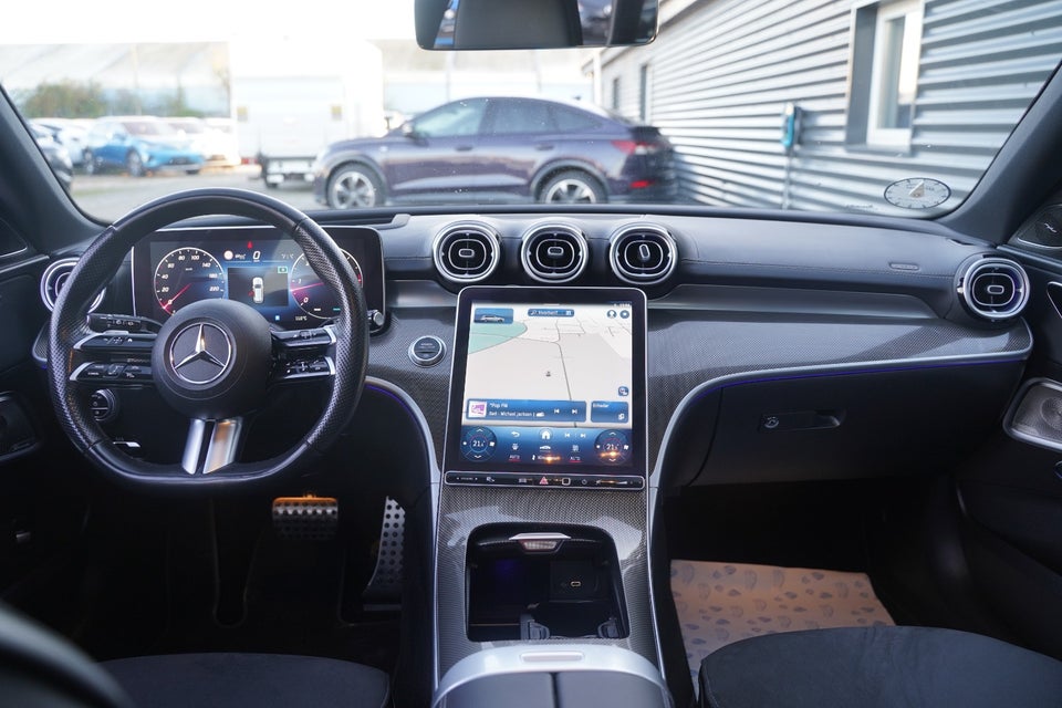 Mercedes C300 d 2,0 AMG Premium stc. aut. 5d