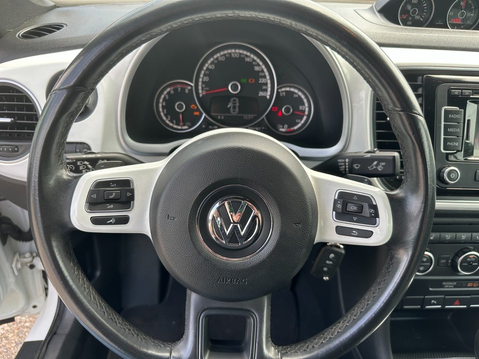 VW The Beetle 1,4 TSi 160 Design Cabriolet DSG 2d