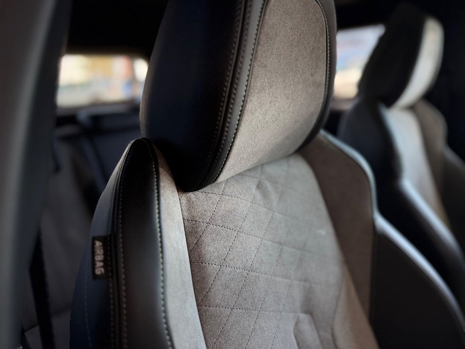 Peugeot e-2008 50 GT Pack 5d