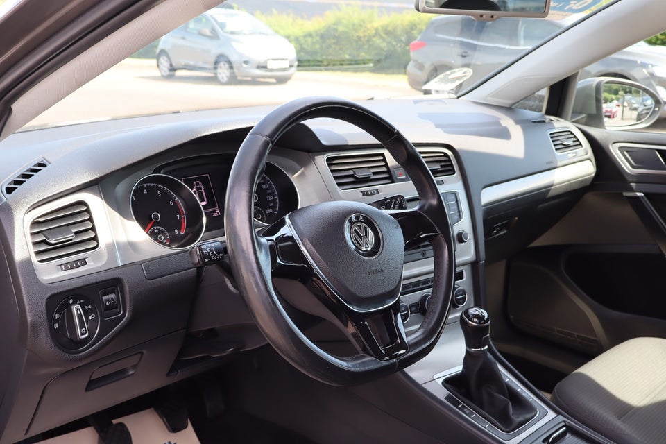 VW Golf VII 1,4 TSi 122 Comfortline Variant BMT 5d