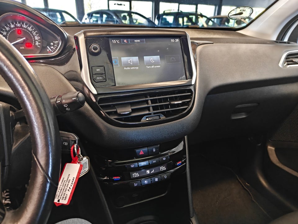 Peugeot 208 1,2 VTi 82 Allure 5d