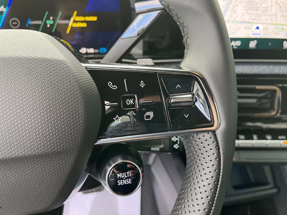 Renault 4 E-Tech 52 Techno 5d