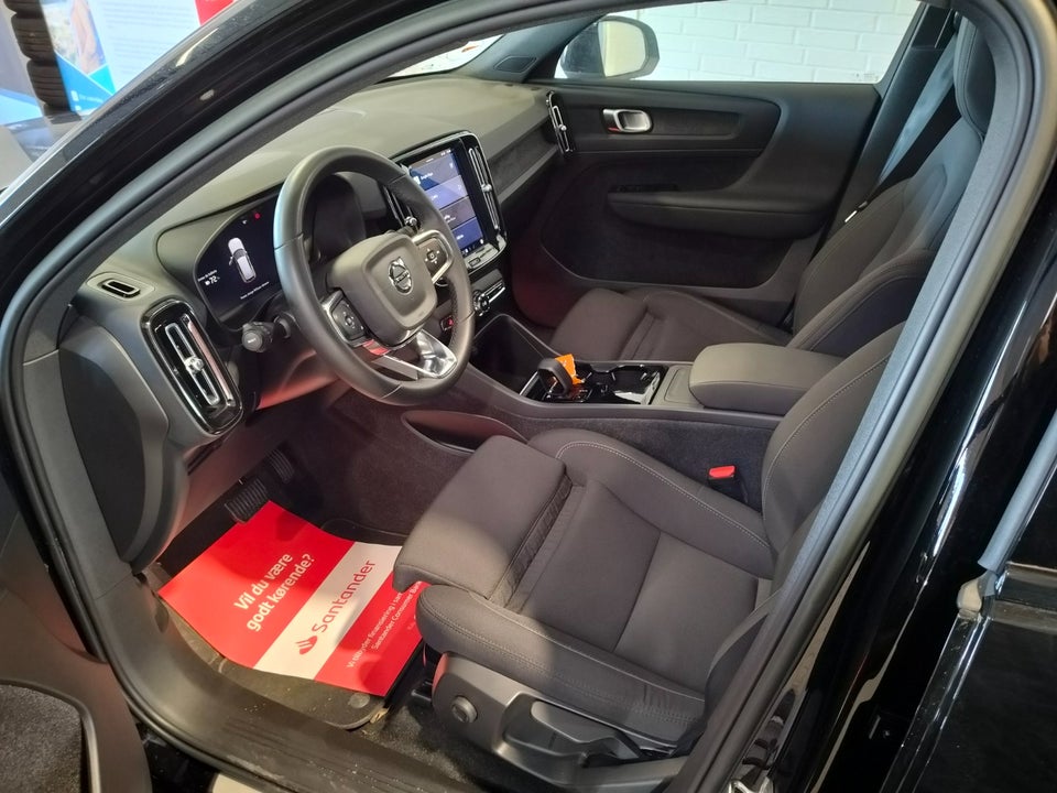 Volvo XC40 ReCharge Start 5d