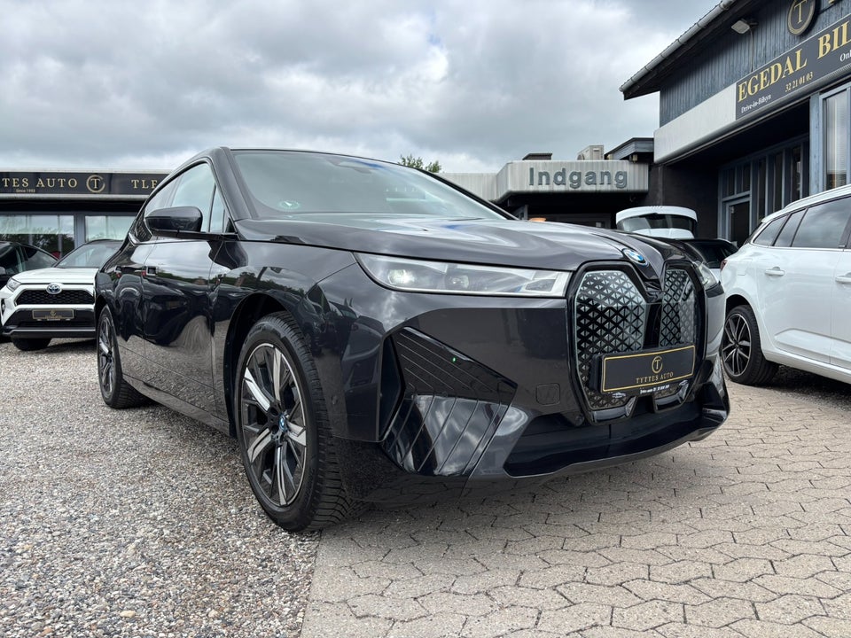 BMW iX xDrive40 Fully Charged 5d