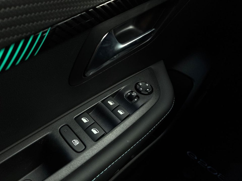 Peugeot e-208 50 Allure 5d