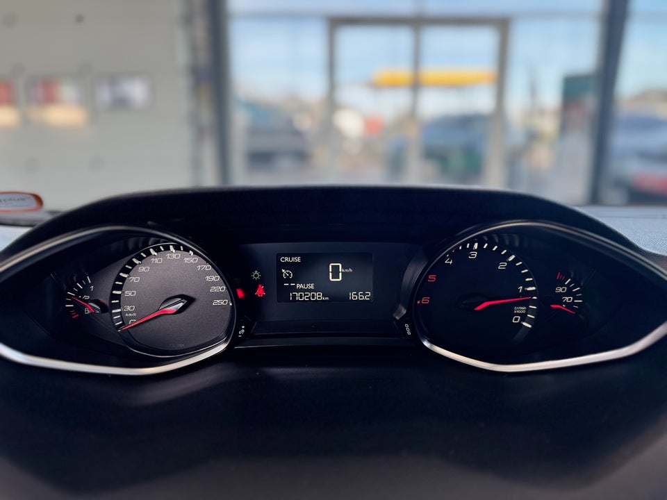 Peugeot 308 1,6 BlueHDi 120 Style SW 5d