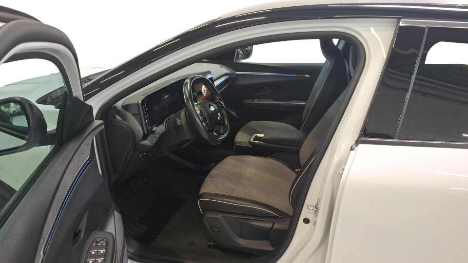 Renault Megane E-Tech 60 Techno 5d