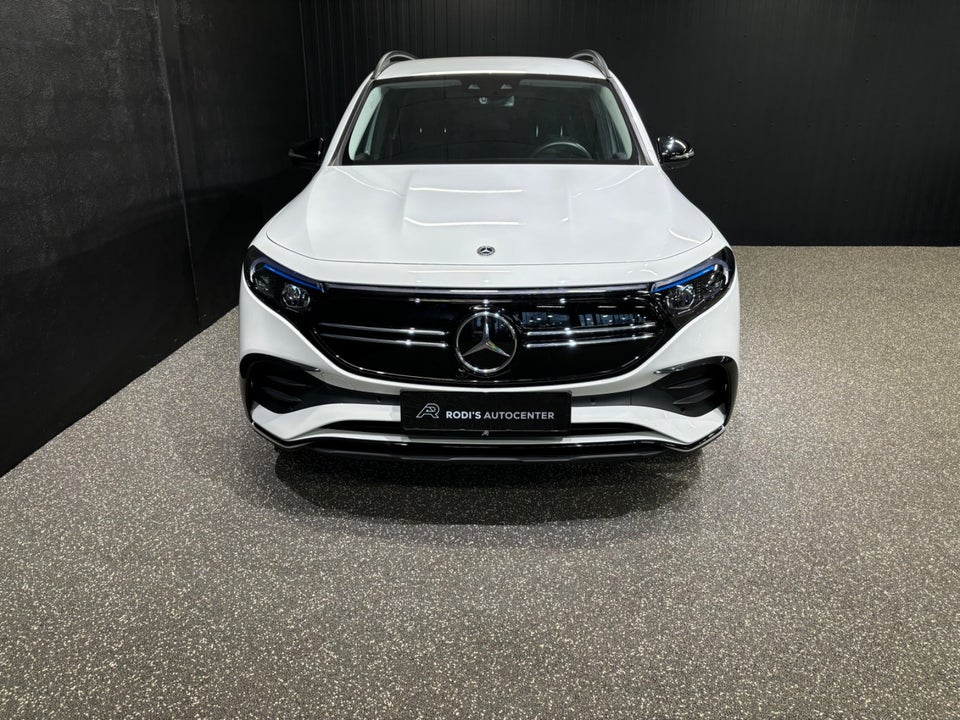 Mercedes EQB250 AMG Line 5d