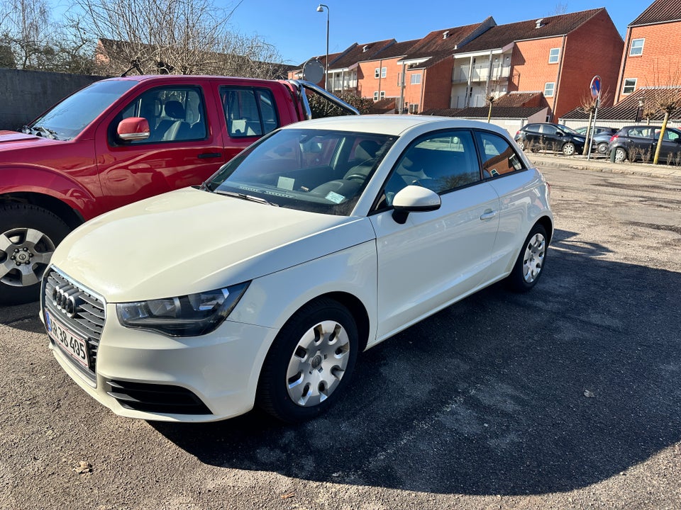 Audi A1 1,2 TFSi 86 Attraction 3d