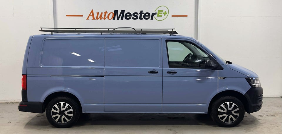 VW Transporter 2,0 TDi 150 Kassevogn lang