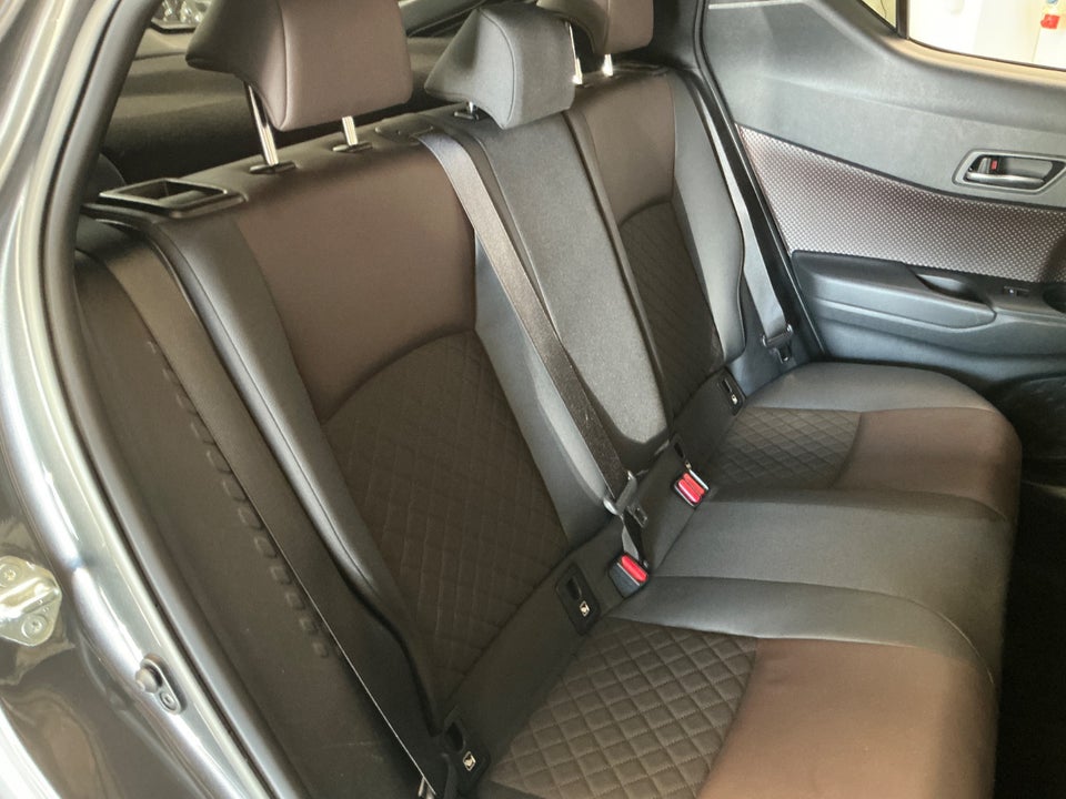 Toyota C-HR 1,8 Hybrid C-HIC CVT 5d