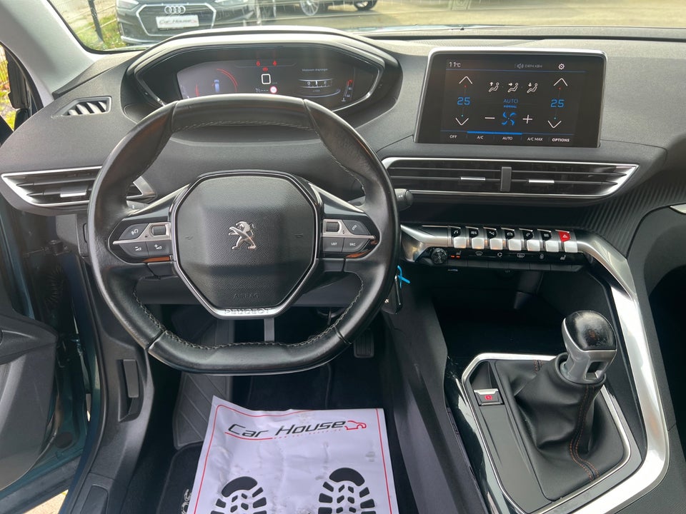 Peugeot 5008 1,2 PureTech 130 Allure 7prs 5d