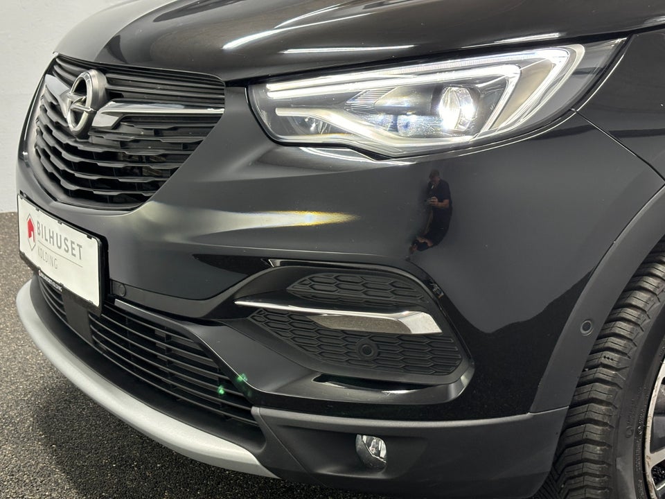 Opel Grandland X 1,6 Hybrid Innovation aut. 5d