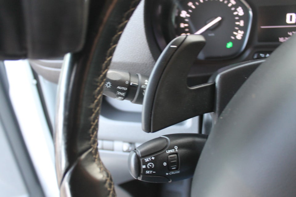 Peugeot Expert 2,0 BlueHDi 122 L2 Plus EAT8 Van