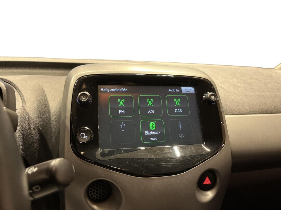 Toyota Aygo 1,0 VVT-i x-press 5d