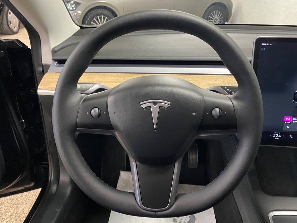 Tesla Model 3 RWD 4d