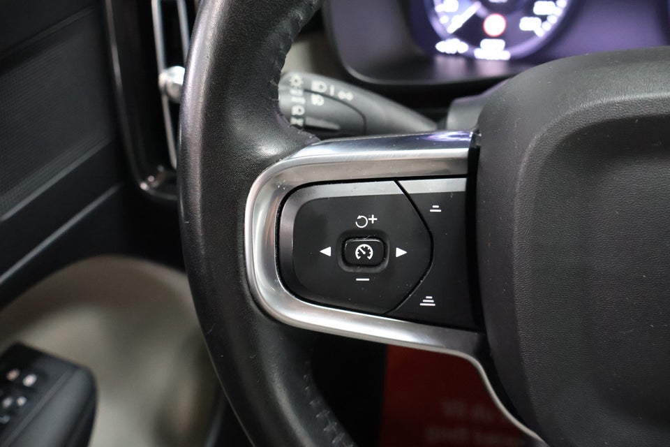 Volvo XC40 1,5 T5 ReCharge Inscription aut. 5d