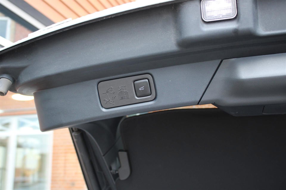 Ford Mustang Mach-E 75 Premium Standard Range AWD 5d