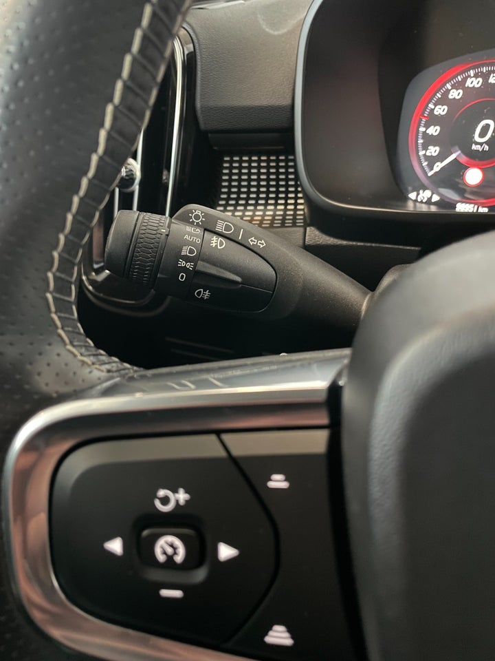 Volvo XC40 2,0 T4 190 R-Design aut. Van 5d