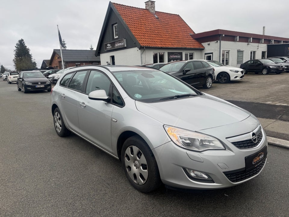 Opel Astra 1,4 T 140 Enjoy Sports Tourer 5d