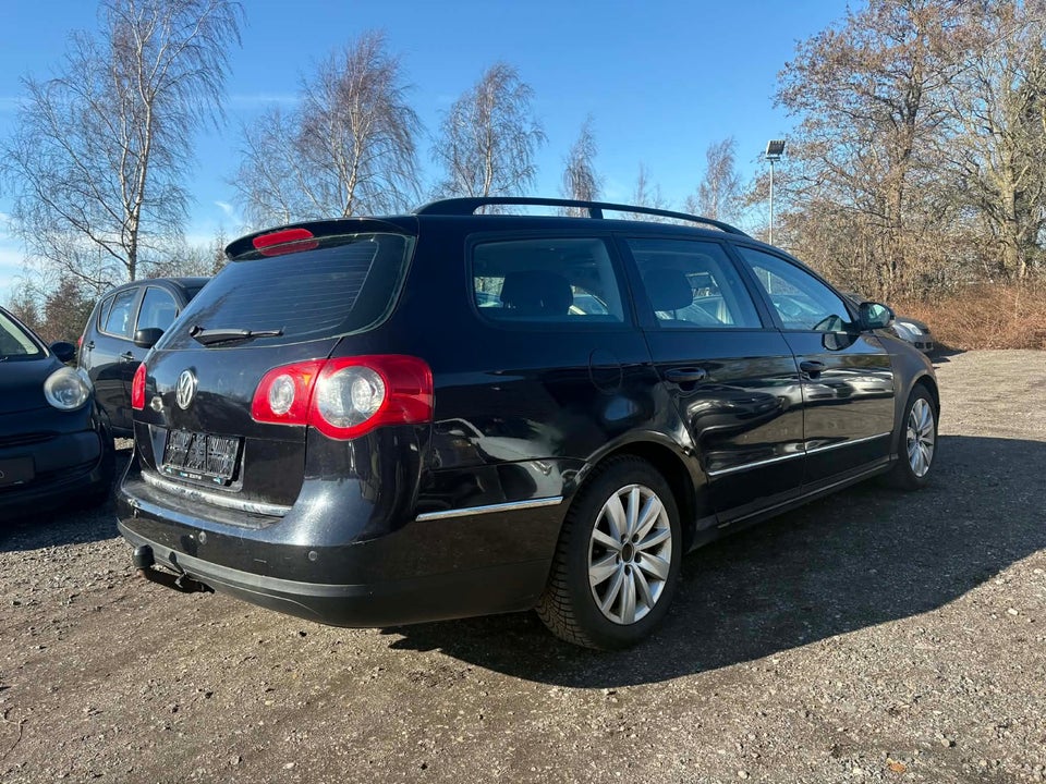 VW Passat 2,0 FSi Trendline Variant 5d