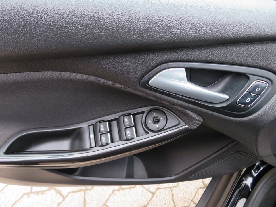 Ford Focus 1,0 SCTi 125 Titanium stc. 5d