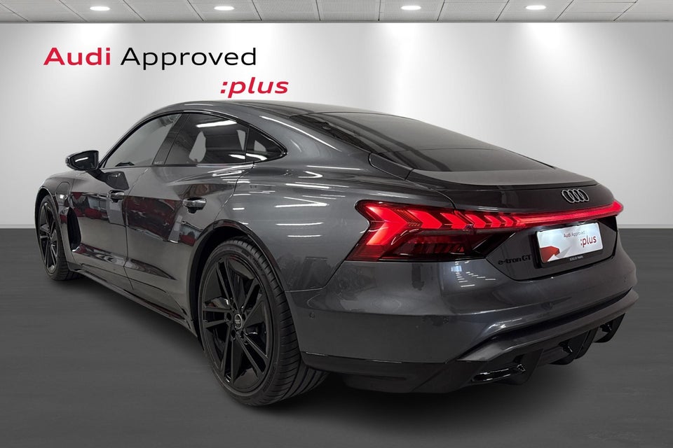 Audi e-tron GT quattro 4d