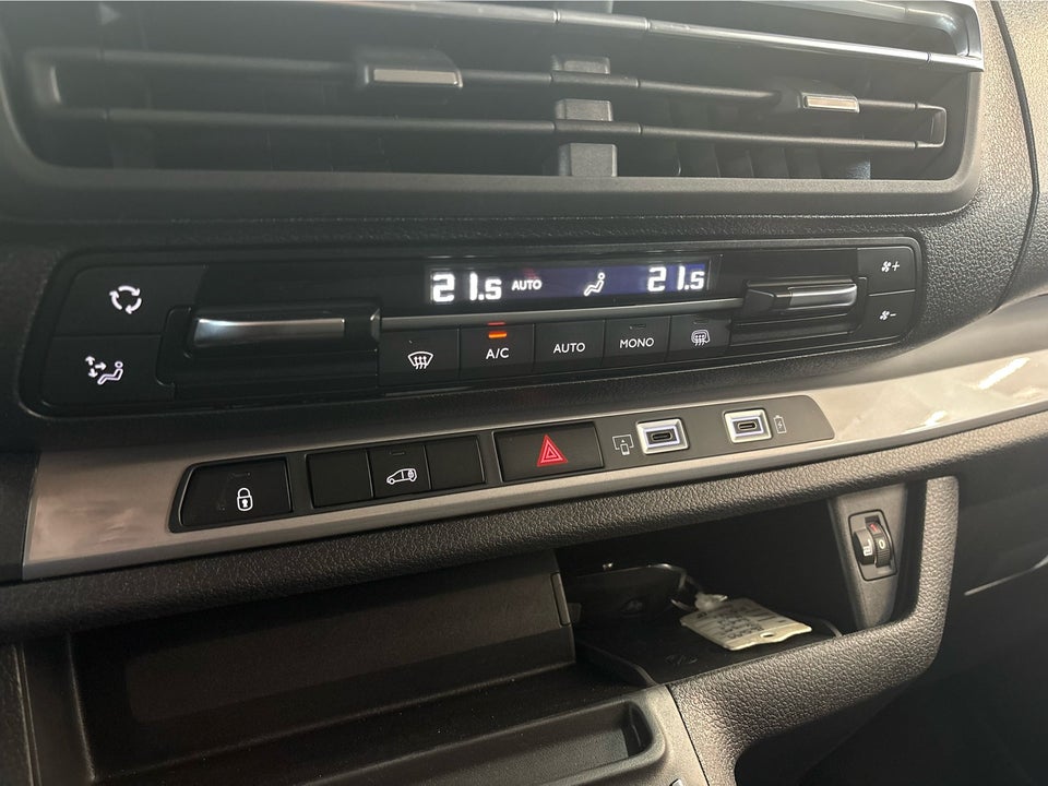 Peugeot Expert 2,0 BlueHDi 144 L3 Premium EAT8 Van