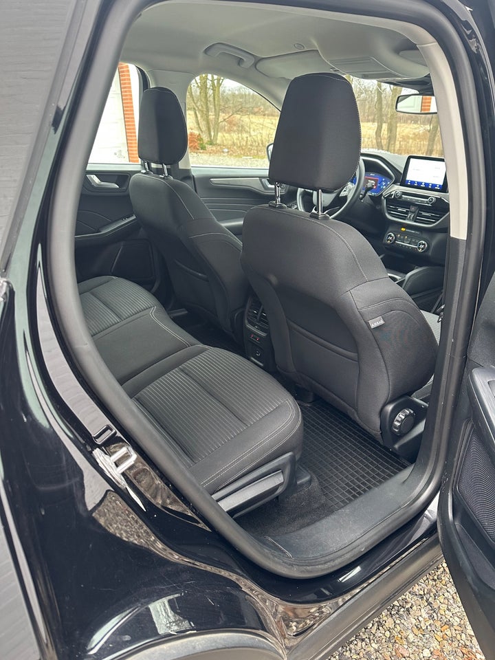 Ford Kuga 2,5 PHEV Trend CVT 5d