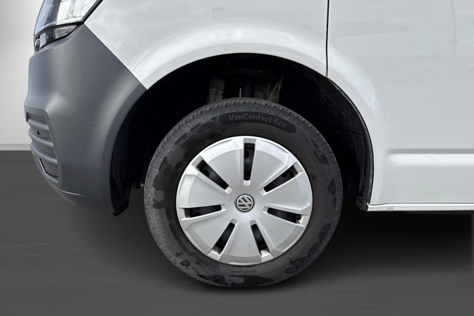 VW Transporter 2,0 TDi 110 Kassevogn lang