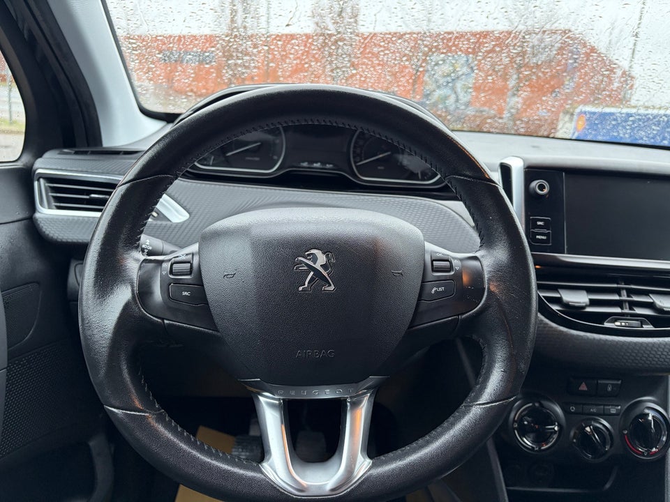 Peugeot 2008 1,6 BlueHDi 100 Chili 5d