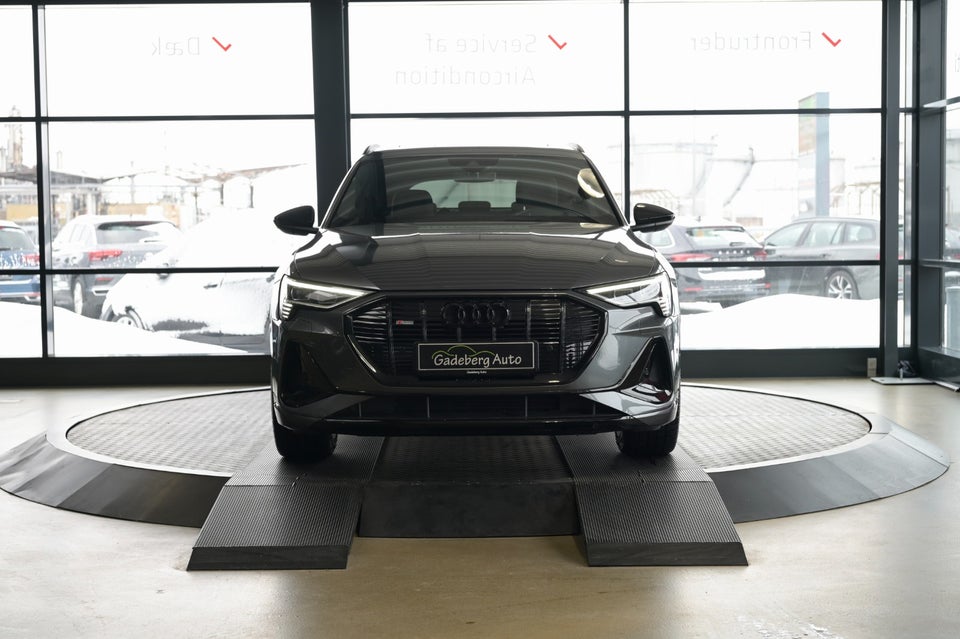 Audi e-tron 55 S-line Sportback quattro 5d