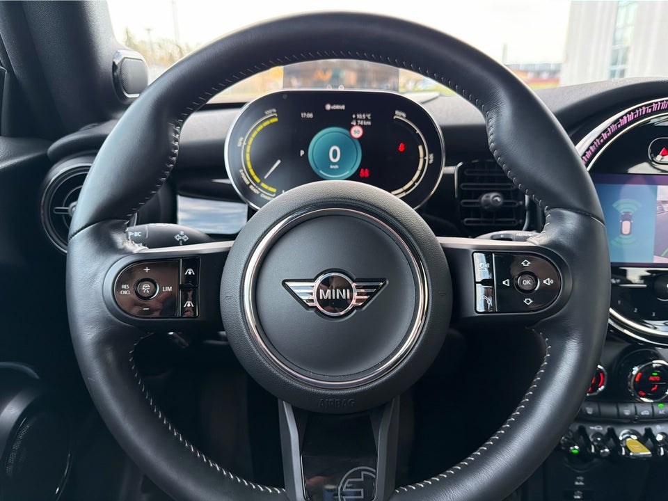 MINI Cooper SE Cabriolet 2d