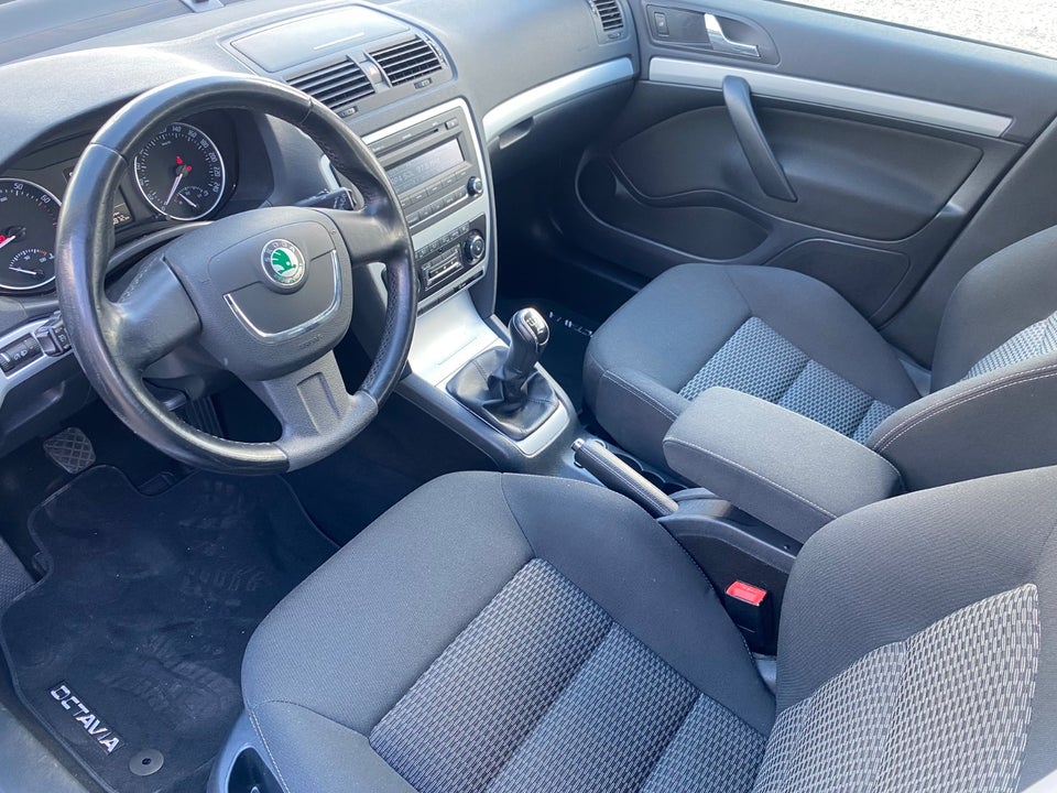 Skoda Octavia 1,4 TSi 122 Ambiente Combi 5d