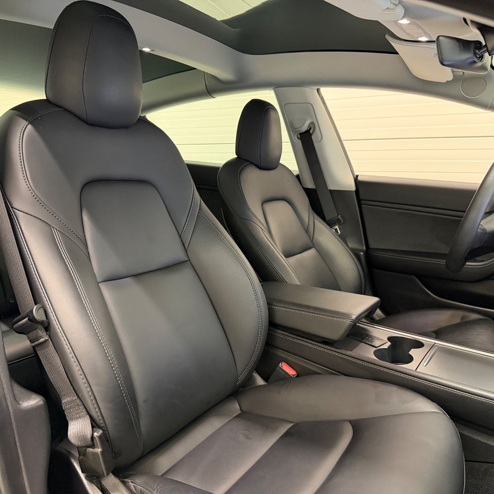 Tesla Model 3 Long Range AWD 4d