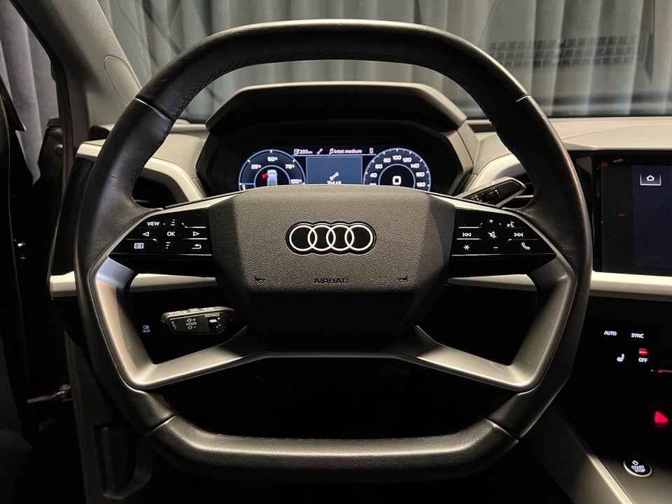 Audi Q4 e-tron 40  5d