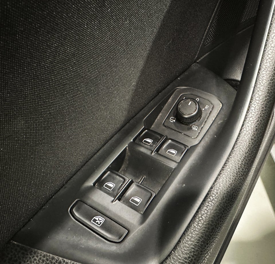 VW Passat 2,0 TDi 190 Comfortline Variant DSG 5d