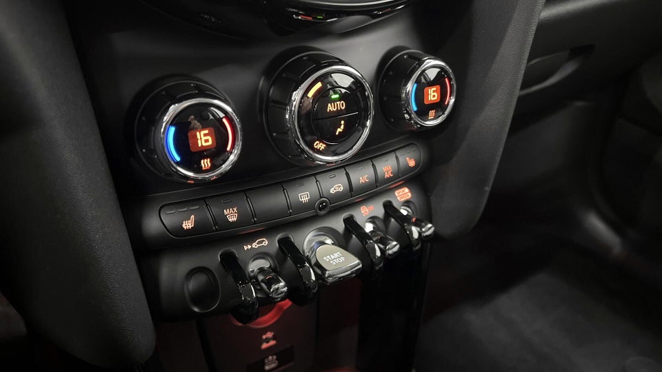 MINI Cooper SE Classic Trim 3d