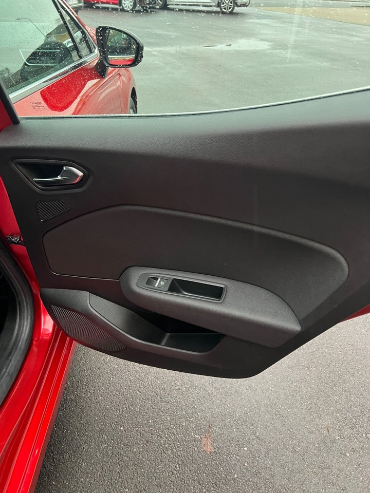 Renault Clio V 1,0 TCe 100 Intens 5d