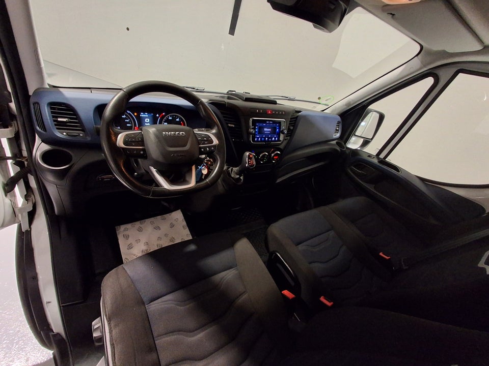 Iveco Daily 2,3 35S16 16m³ Van AG8
