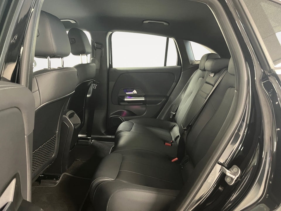 Mercedes EQA300 Progressive 4Matic 5d