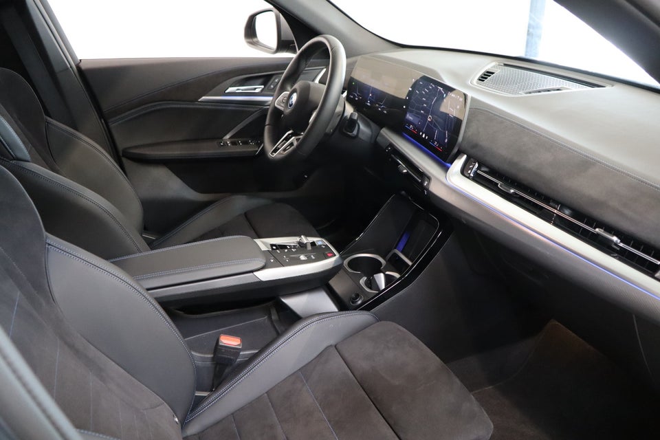 BMW iX2 eDrive20 M-Sport Premium 5d