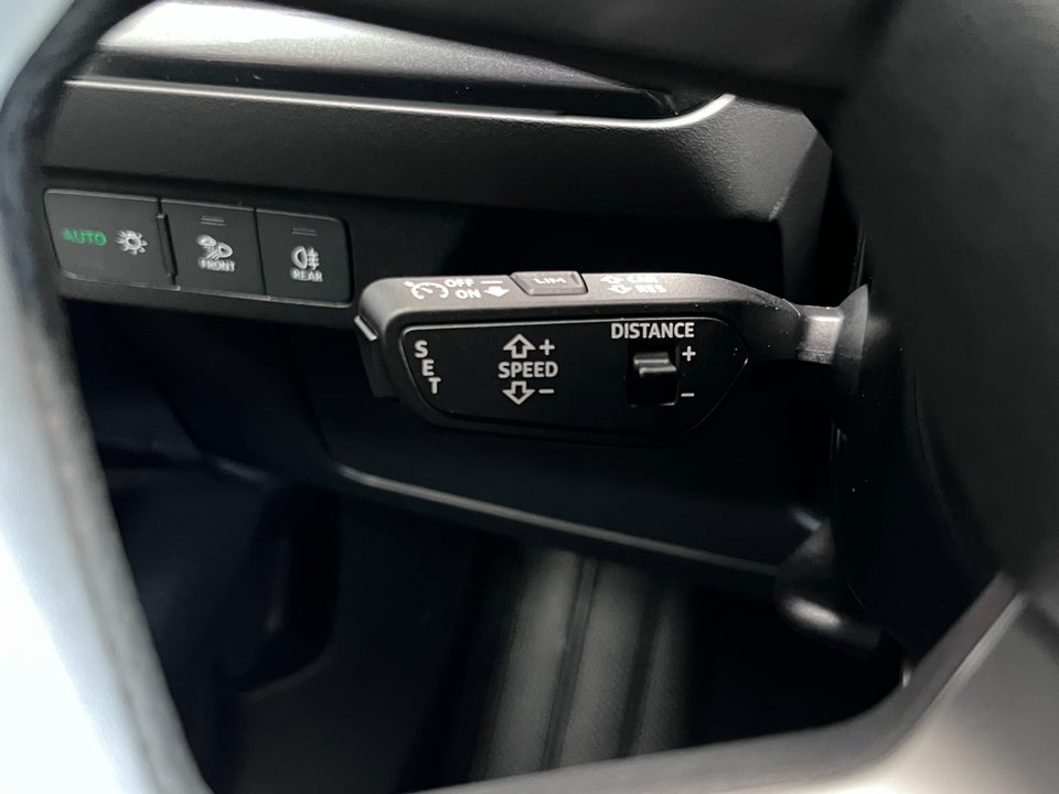 Audi Q4 e-tron 45 S-line quattro 5d