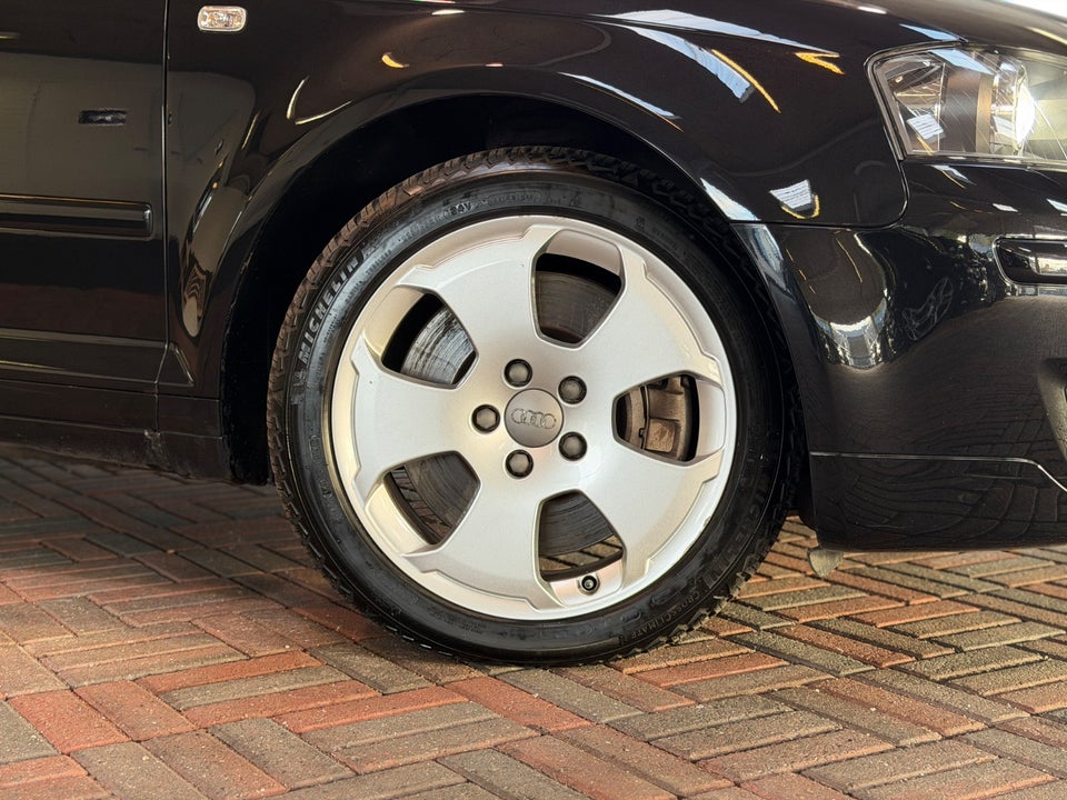 Audi A3 3,2 Ambition quattro DSG 3d
