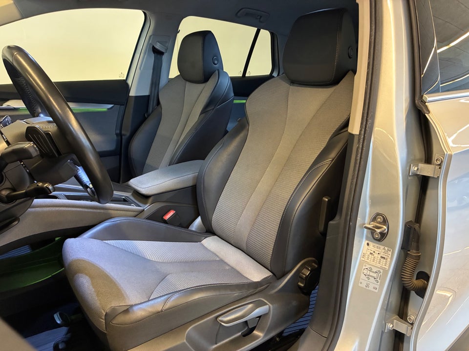 Skoda Enyaq 60 iV Plus 5d