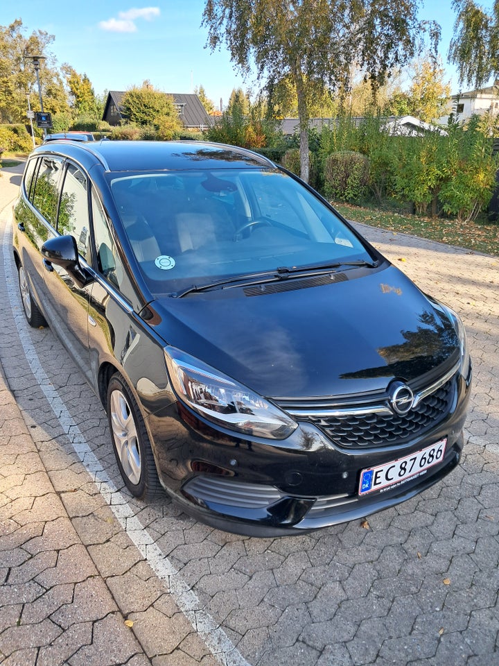 Opel Zafira Tourer 1,4 T 140 Enjoy 7prs 5d
