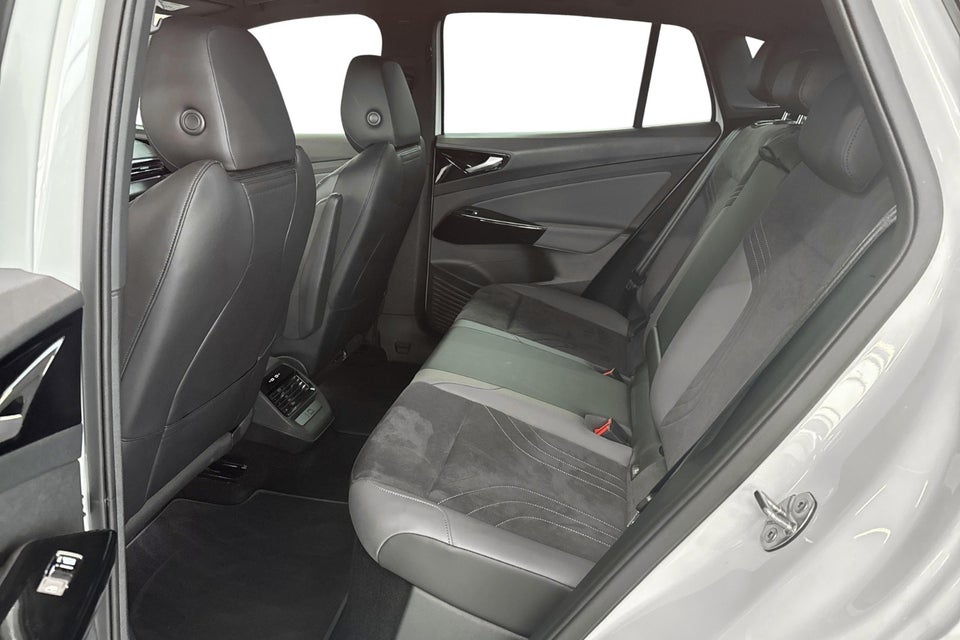 VW ID.4 77 Style 4Motion 5d