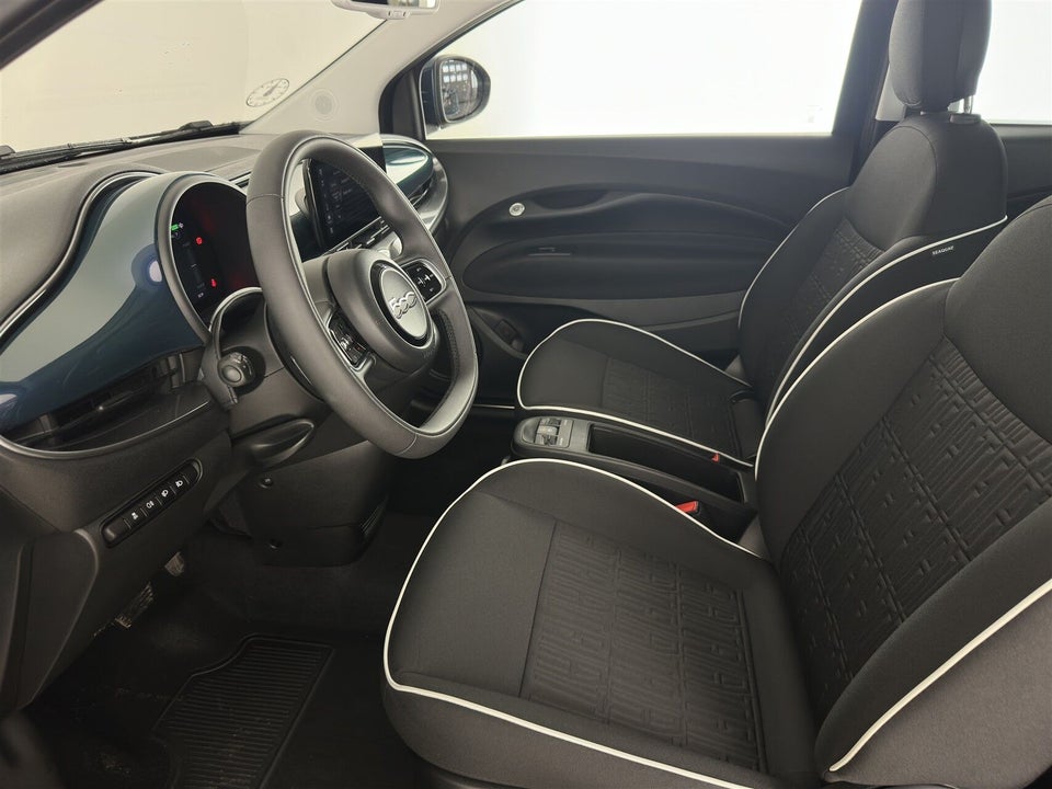 Fiat 500e 42 Icon 3d