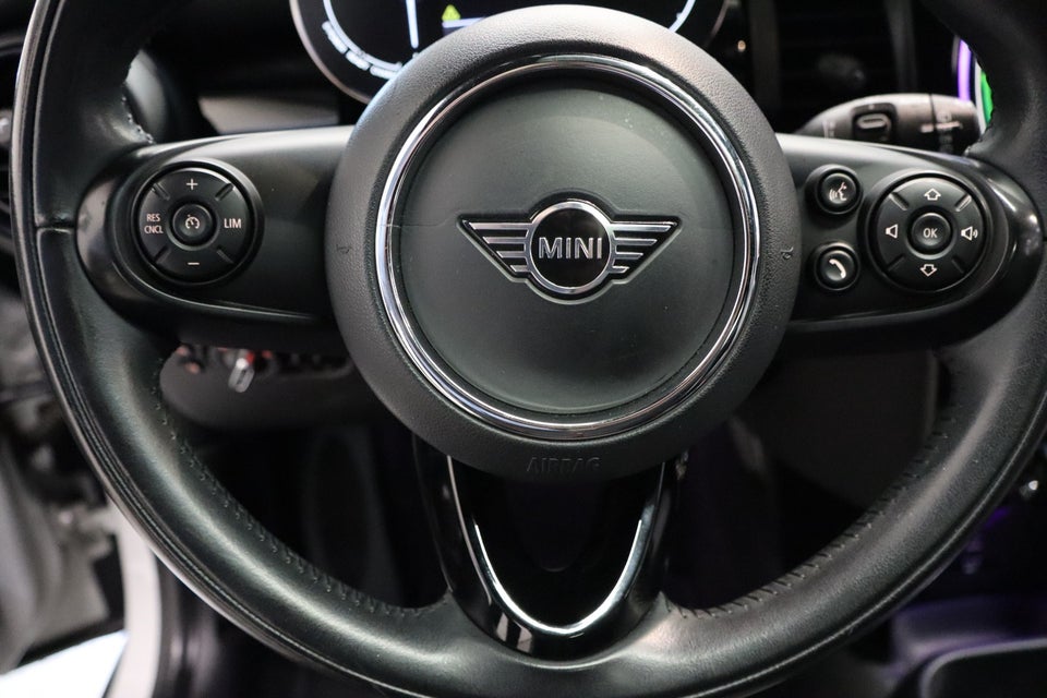 MINI Cooper SE Greenwich 3d