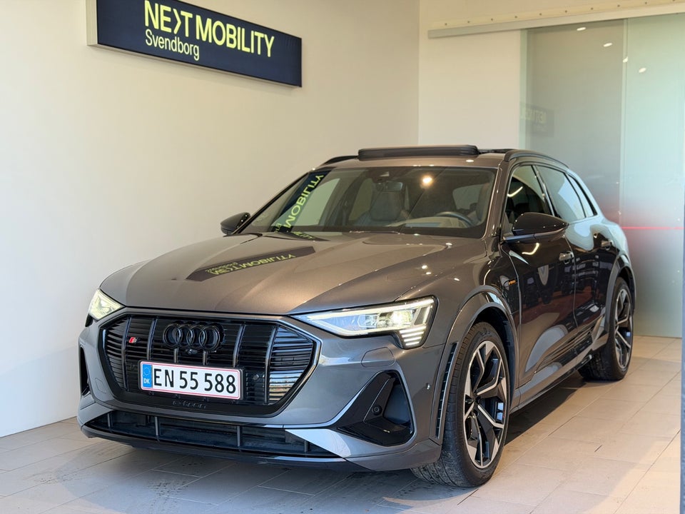 Audi e-tron S quattro 5d